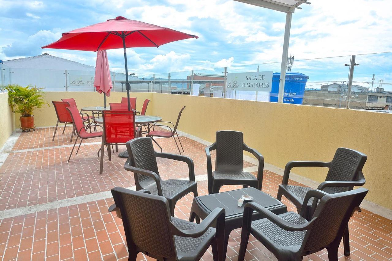 La Pera Hotel Bucaramanga Eksteriør billede